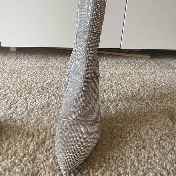 Steve Madden Rhinetsone boots- size 7! - Picture 4 of 12